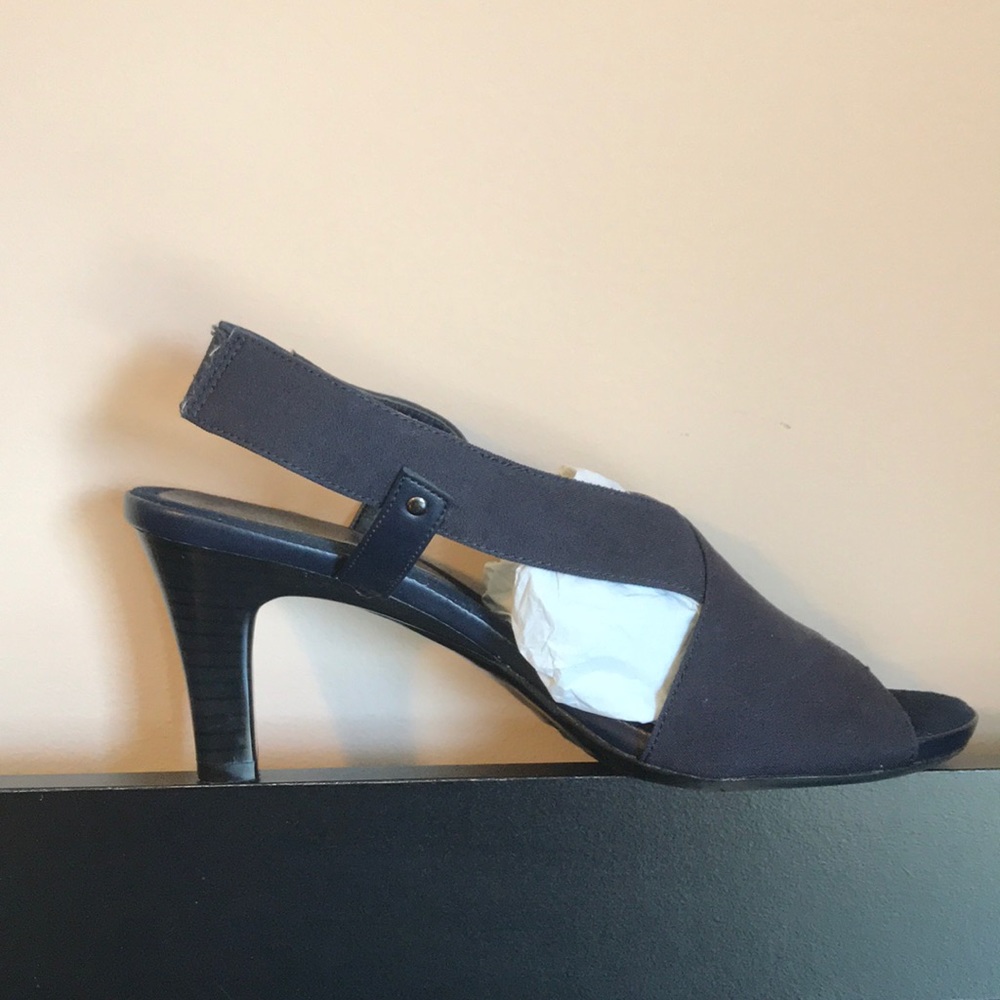 Aerosoles A2 Navy Stretch Sandals Size 9